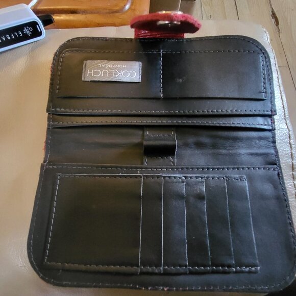 Red wallet - Picture 3 of 5